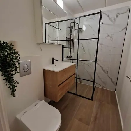 منزل للإقامة Enkeltvaerelse Med Faelles Badevaerelse